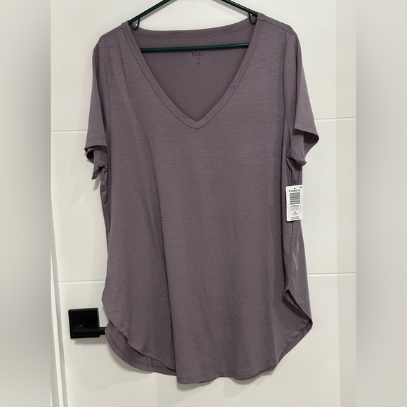 ✨NWT✨Torrid: Women’s Lyocell Tunic Active Tee- Size 1X - Picture 1 of 8